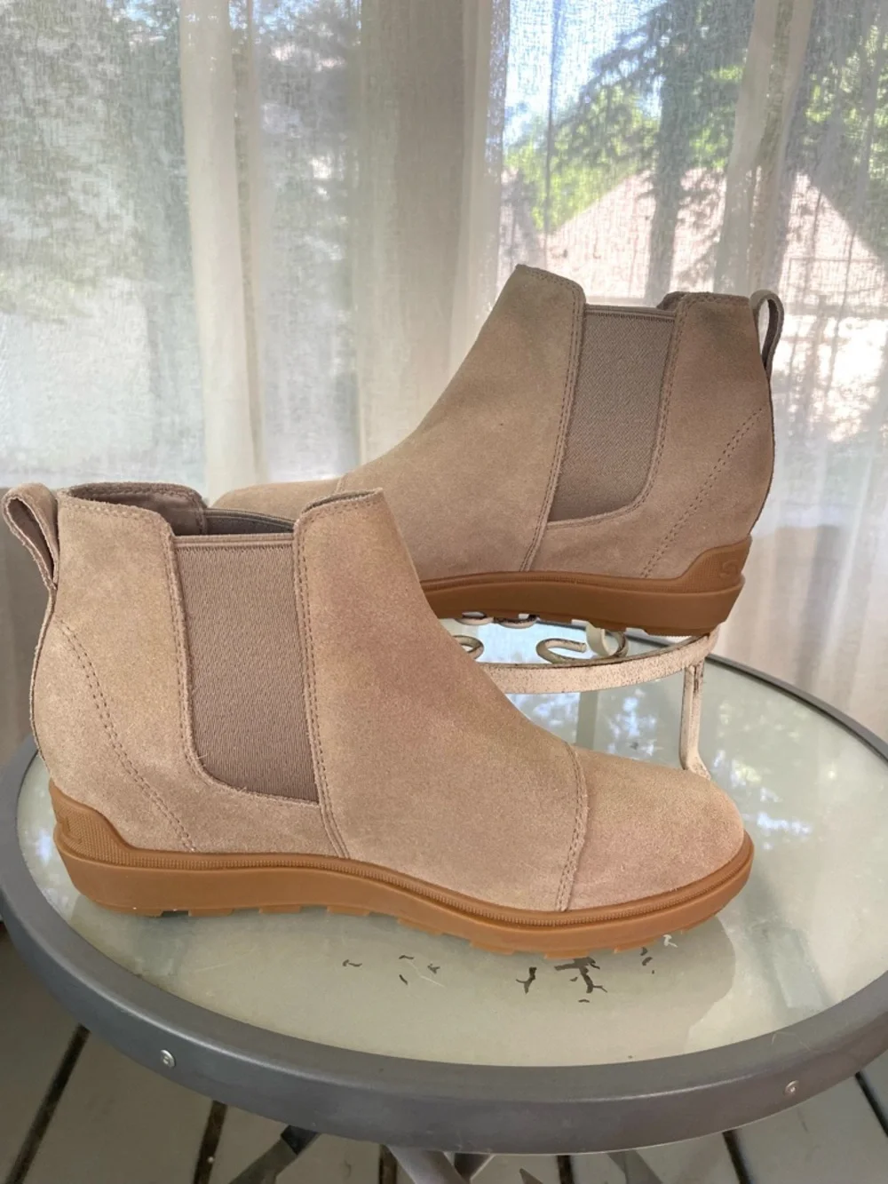 Sorel Women's Evie II Chelsea Suede Ankle Boots Size 9 Caribou Buff & Gum Tan